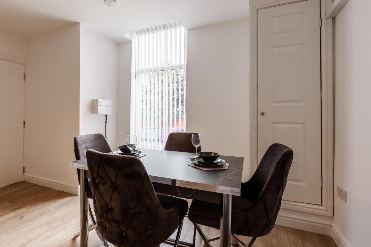 York Free Parking Included Apartment