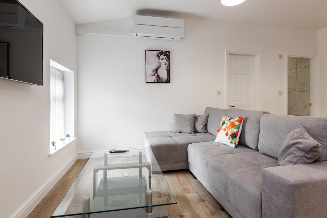 York Free Parking Included Apartment